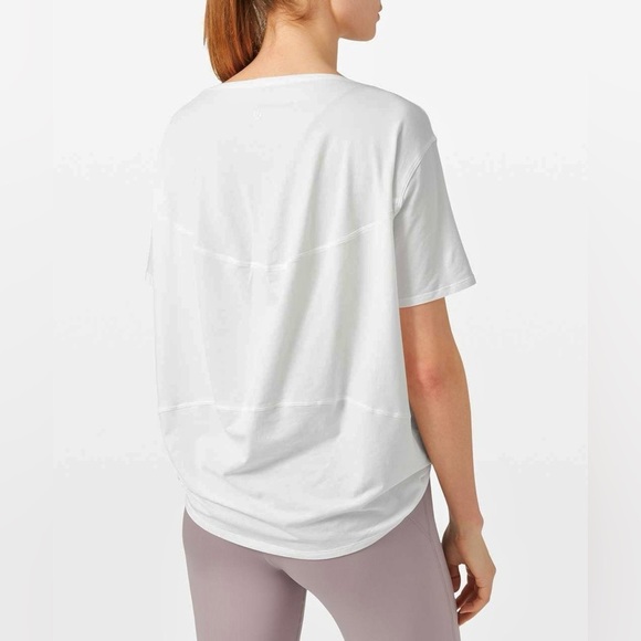 NWT💕 Lululemon Back In Action Short Sleeve White Size 10 - Picture 1 of 6